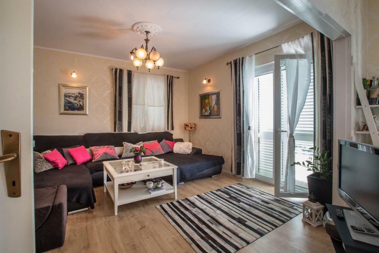 Apartment Valerija Jesenice  Zewnętrze zdjęcie